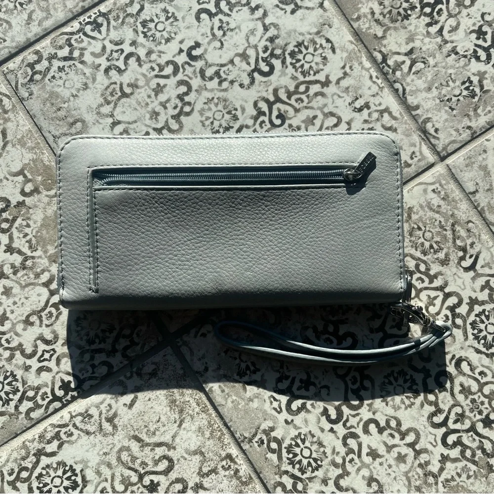 grey authentic Fossil wallet- teal lining - Picture 2 of 5
